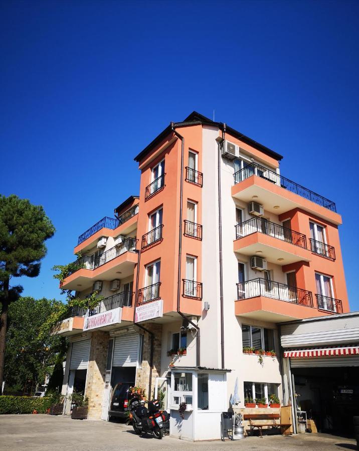 Respekt Guest House Sunny Beach Esterno foto