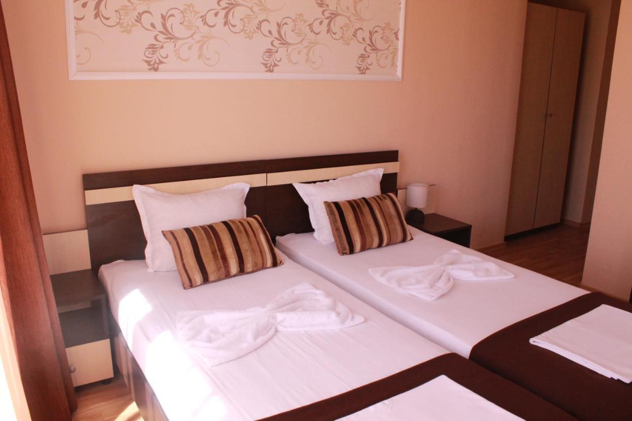 Respekt Guest House Sunny Beach Esterno foto